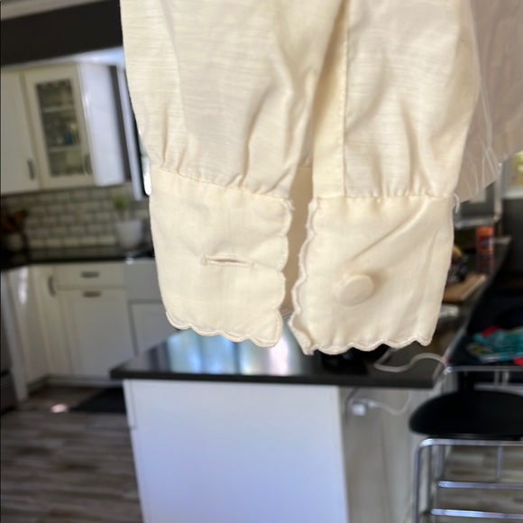 Daffodil Cream Blouse with Floral Embroidery - Picture 4 of 6